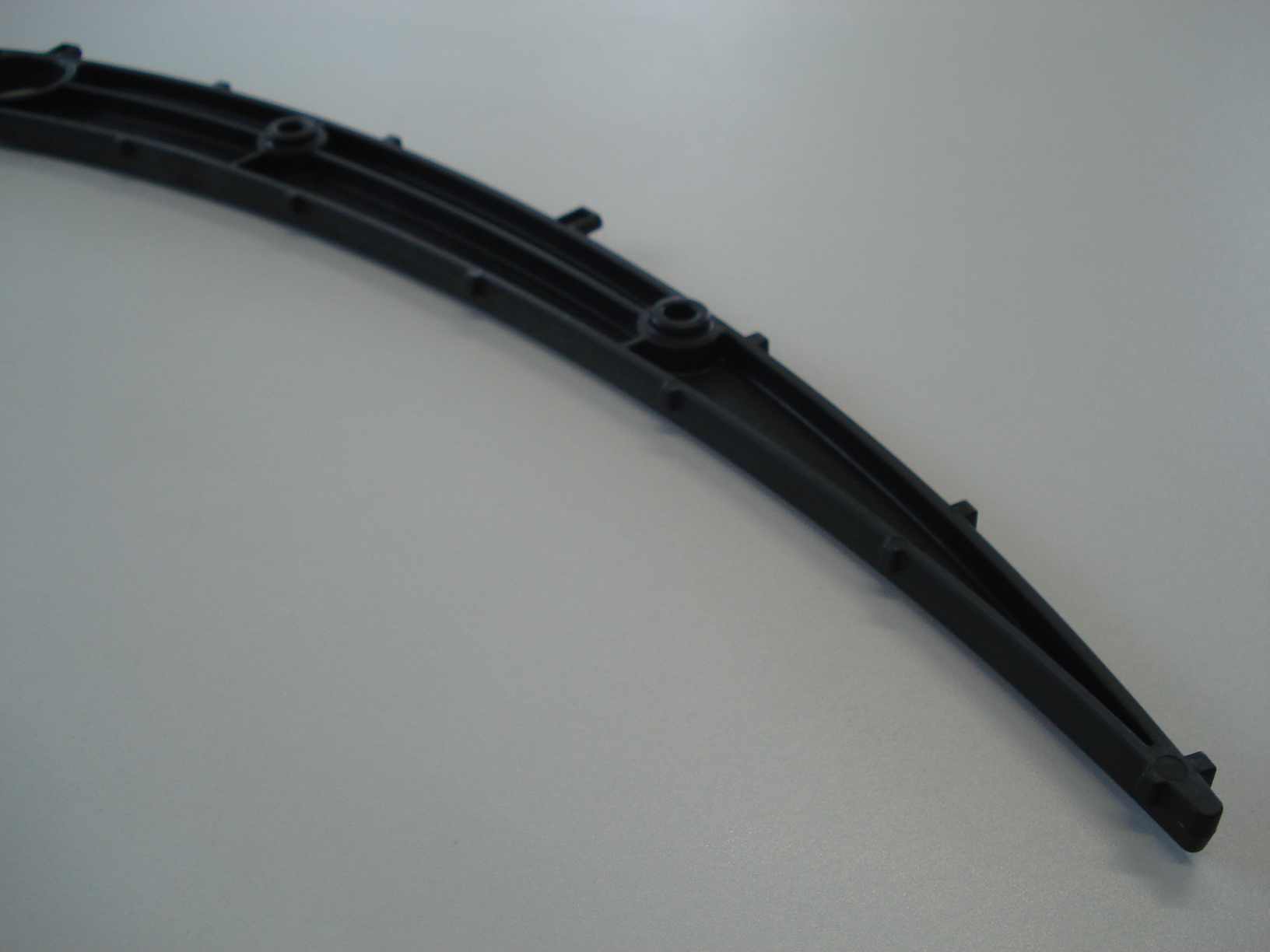 půlměsíc lišty, plast 116 cm TENNANT T5 80 cm, PN 1024970