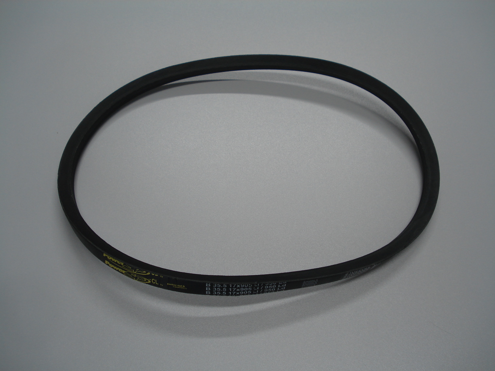 řemen motoru WISCONSIN 560512